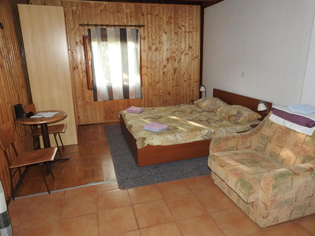 Ranch Farm Stay Rakovica Exterior photo